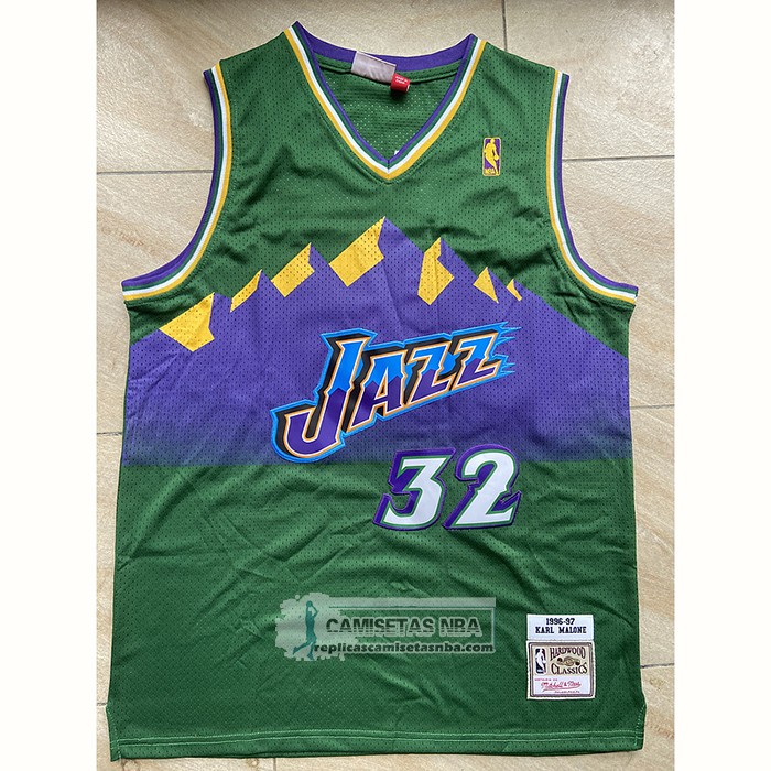 Camiseta Utah Jazz Karl Malone NO 32 Mitchell & Ness 1996-97 Verde